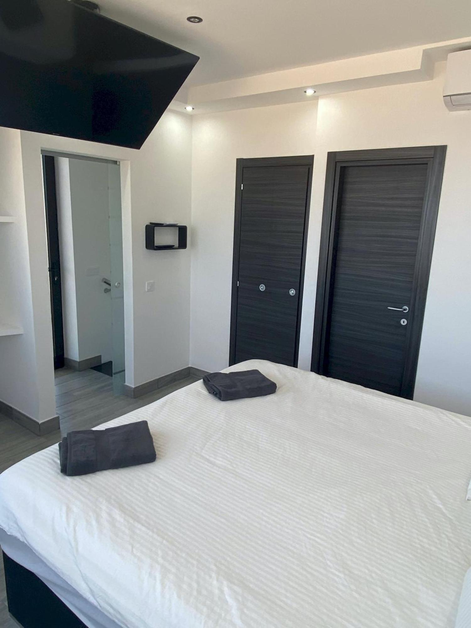 Villa Poseidon Corralejo With Private Heated Pool, Sauna And Stunning Volcano Views By Amazzzing Travel 外观 照片