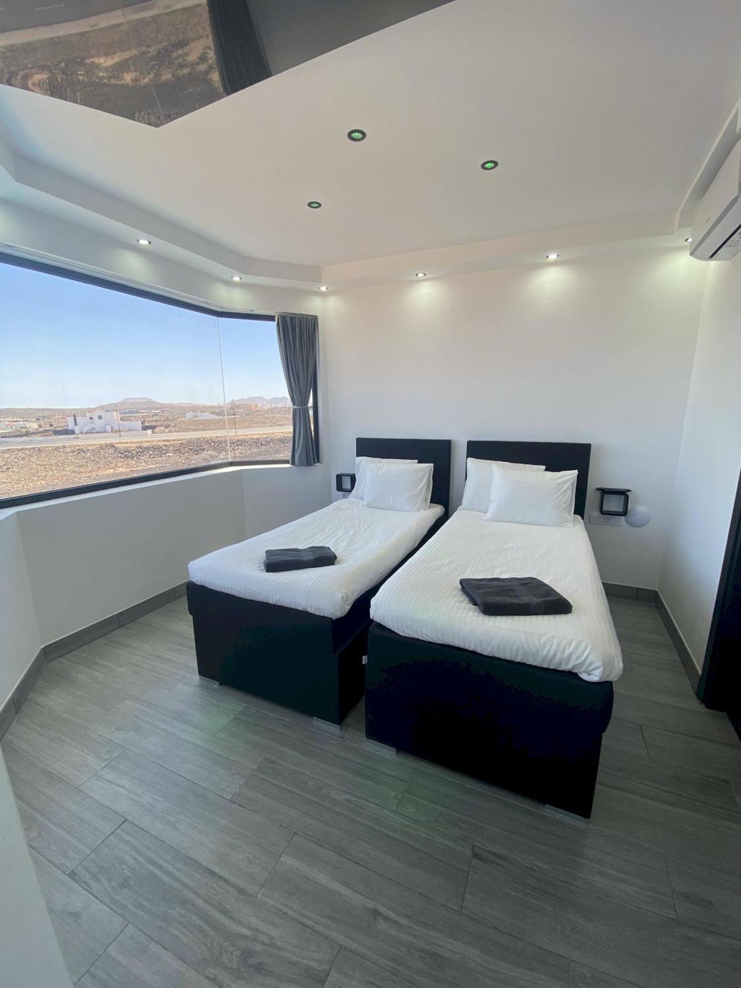 Villa Poseidon Corralejo With Private Heated Pool, Sauna And Stunning Volcano Views By Amazzzing Travel 外观 照片