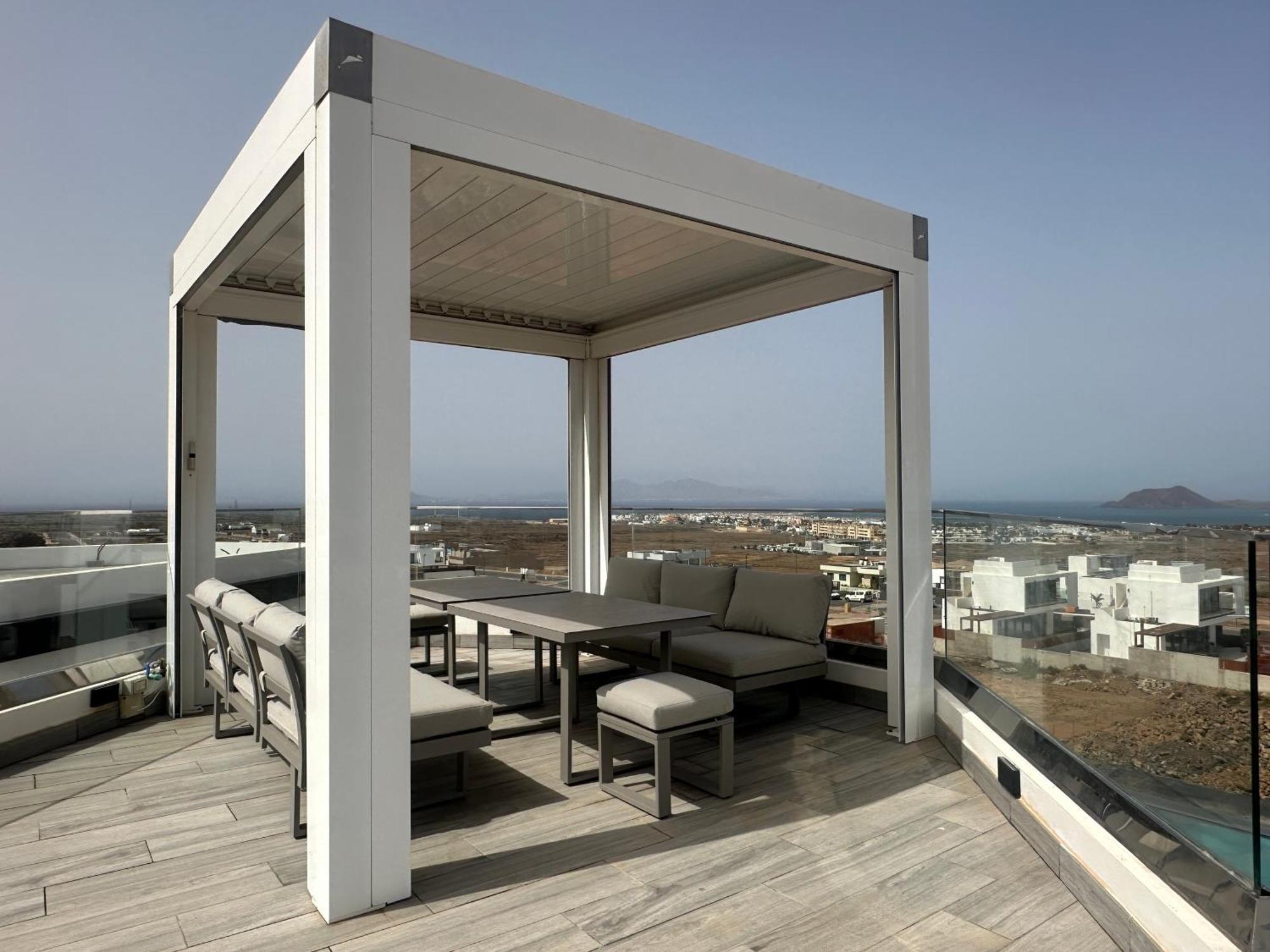 Villa Poseidon Corralejo With Private Heated Pool, Sauna And Stunning Volcano Views By Amazzzing Travel 外观 照片